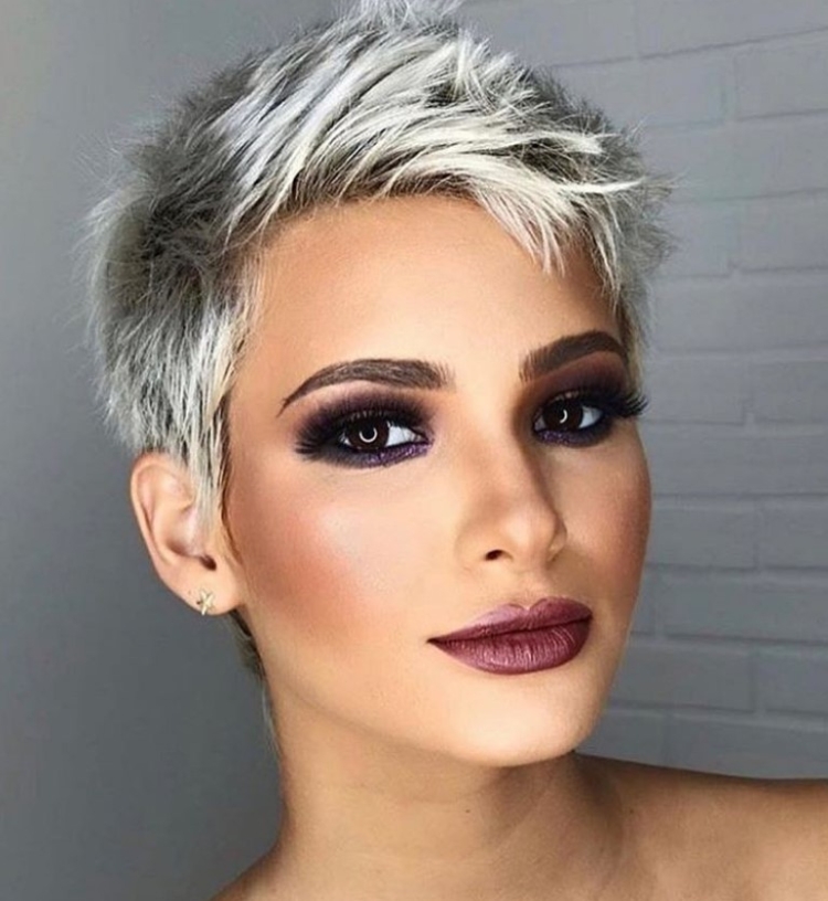 Coupes de cheveux ultra courtes pour femmes