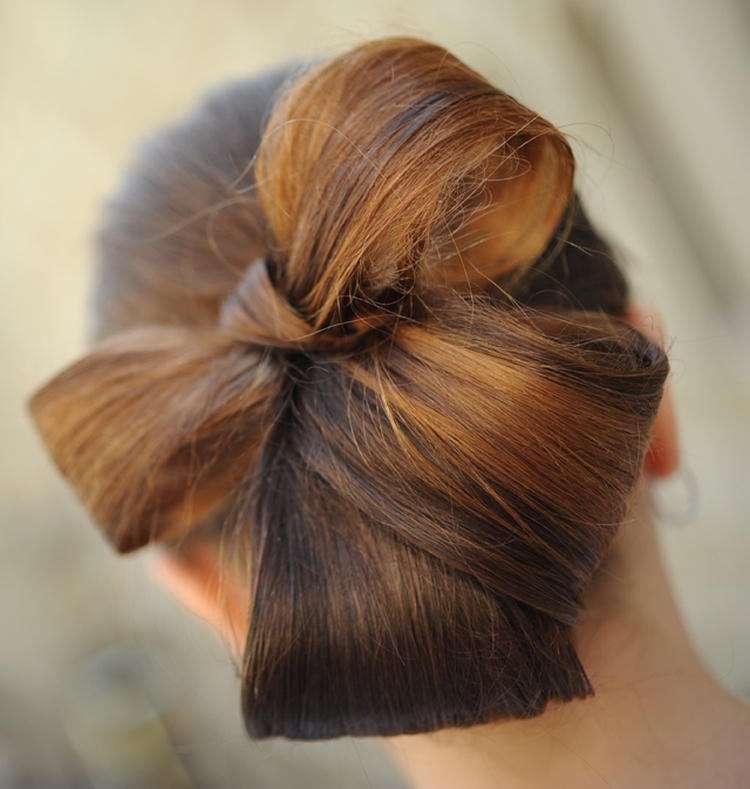 Comment faire un nœud avec des cheveux