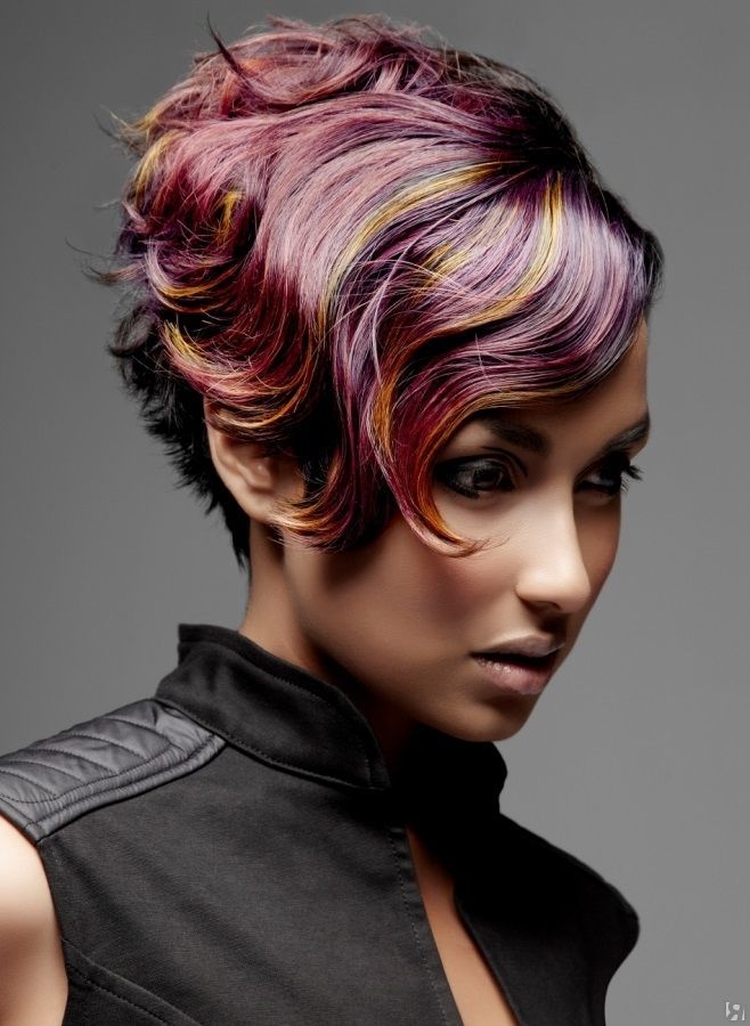 Mèches colorées pour cheveux courts