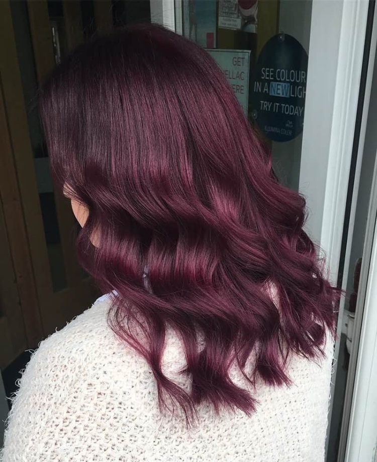 couleur de cheveux bordeaux