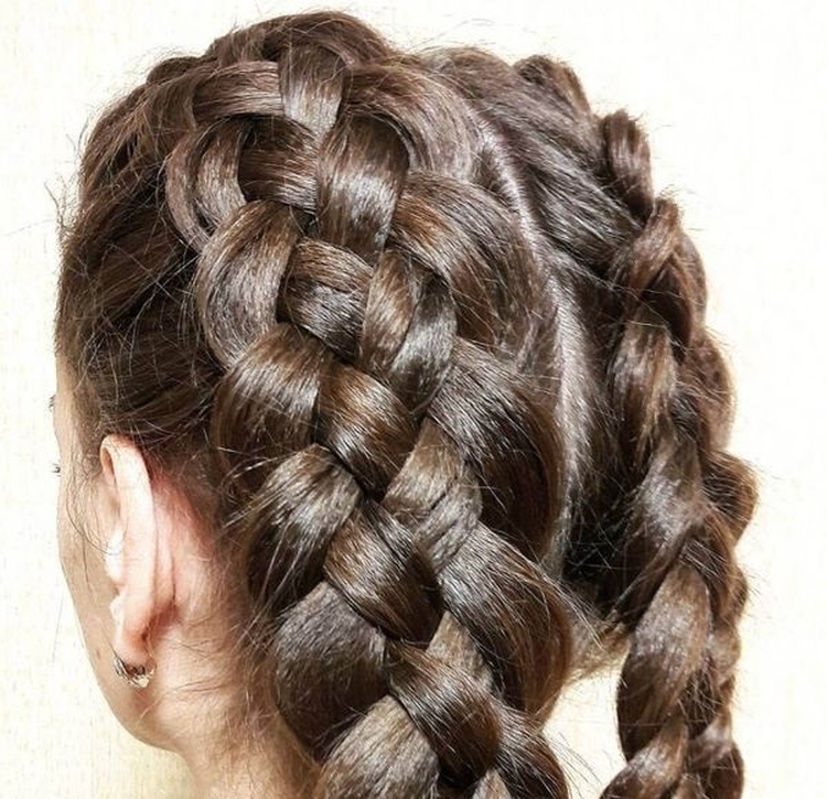 Comment tresser deux tresses latérales de vous-même