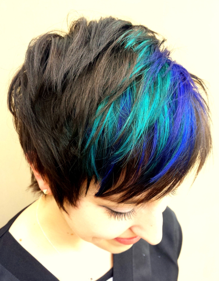 Mèches colorées pour cheveux courts