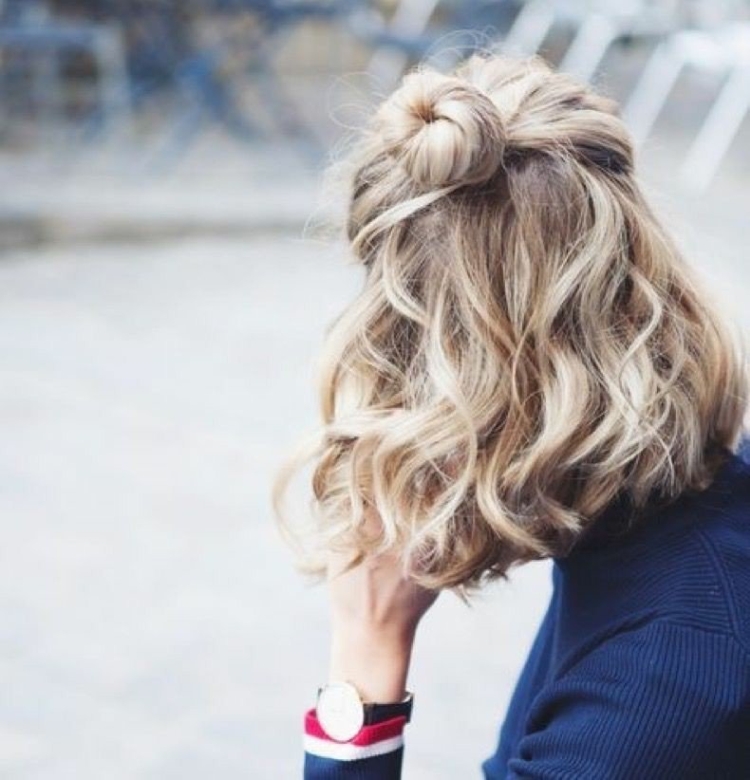 Coiffures légères aux cheveux dénoués