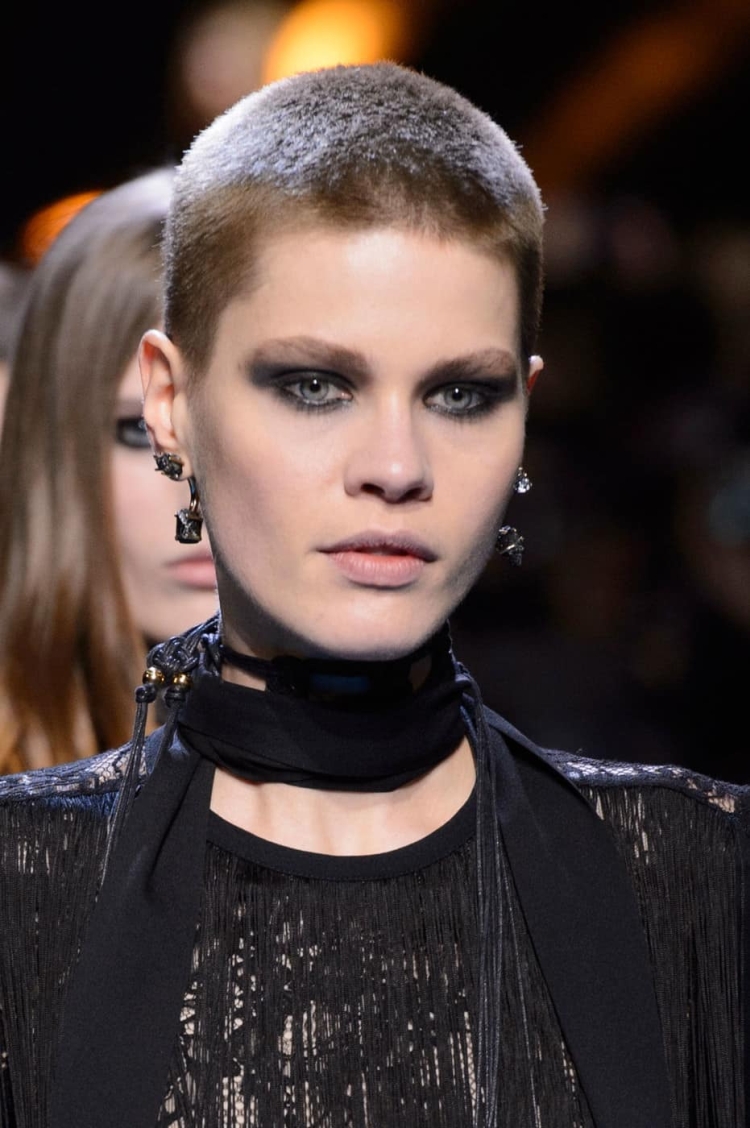 Coupes de cheveux ultra courtes pour femmes