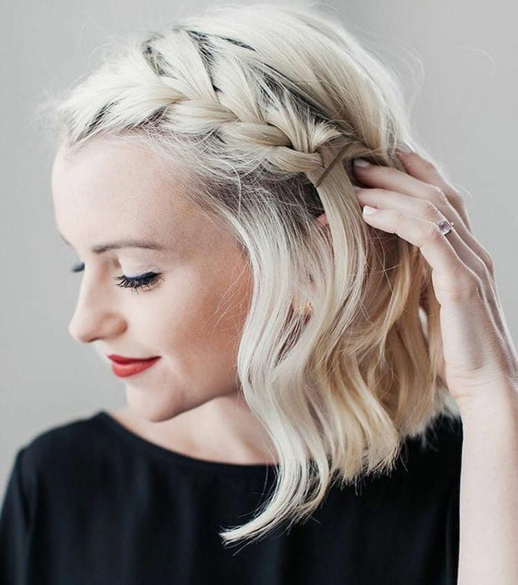 Coiffures légères aux cheveux dénoués