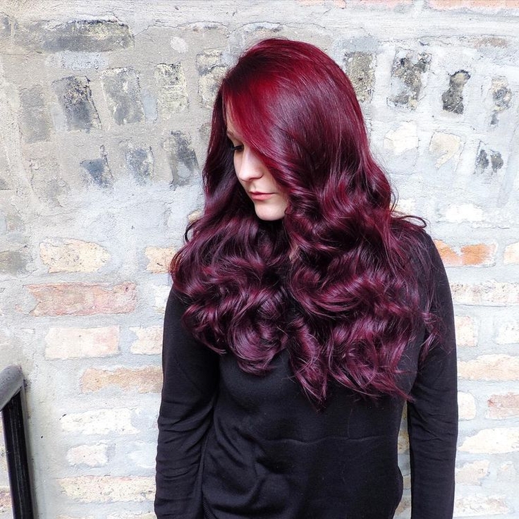 couleur de cheveux bordeaux