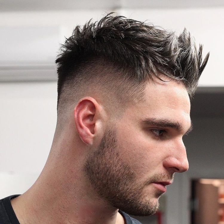 Coiffure sportive homme