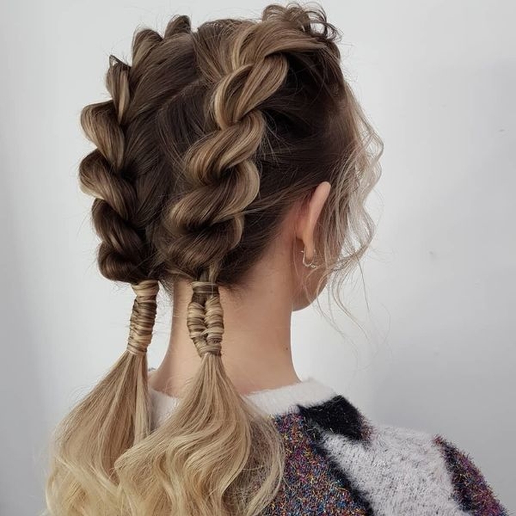 Comment tresser deux tresses latérales de vous-même