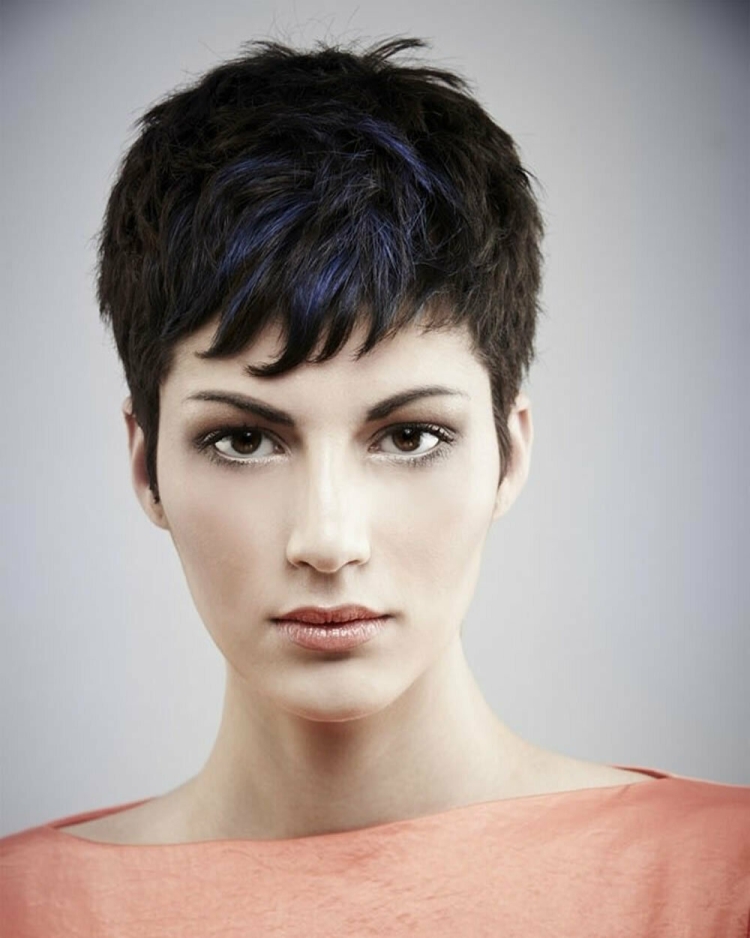 Coupes de cheveux ultra courtes pour femmes