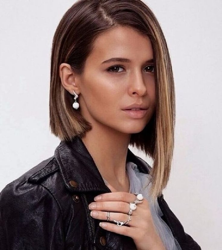 Coupes de cheveux asymétriques pour cheveux longs
