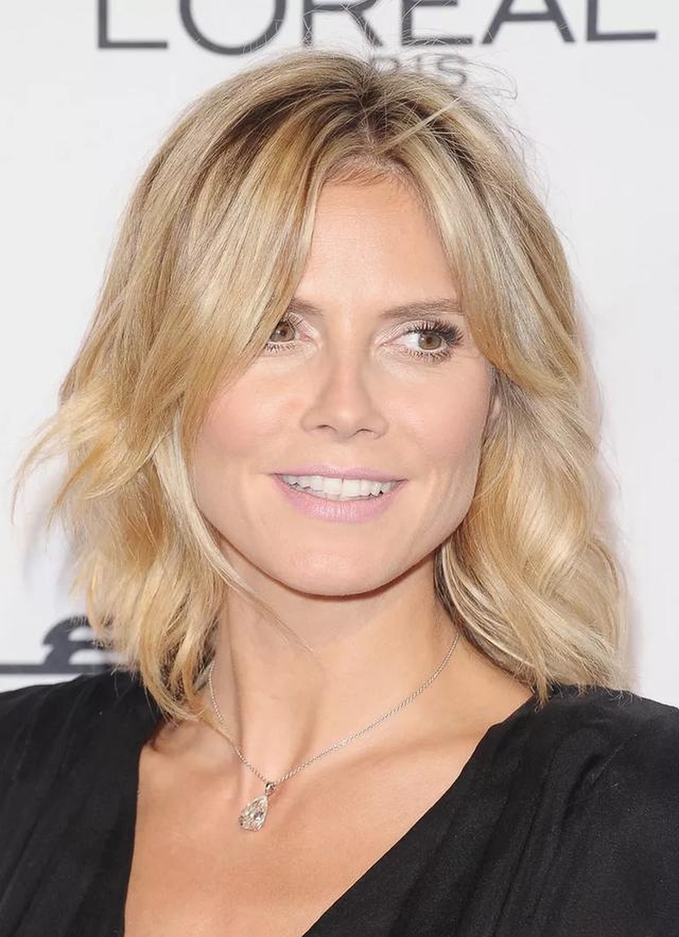 Des coupes de cheveux qui sont jeunes