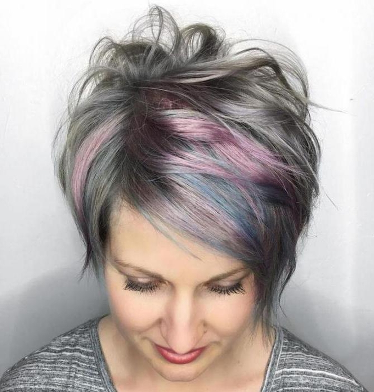 Mèches colorées pour cheveux courts