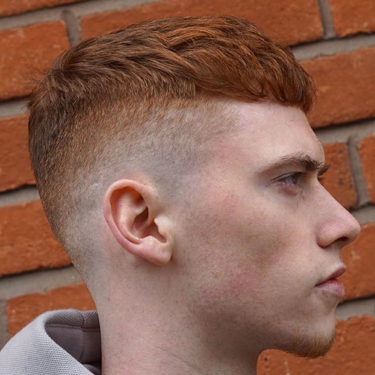 Coiffure sportive homme