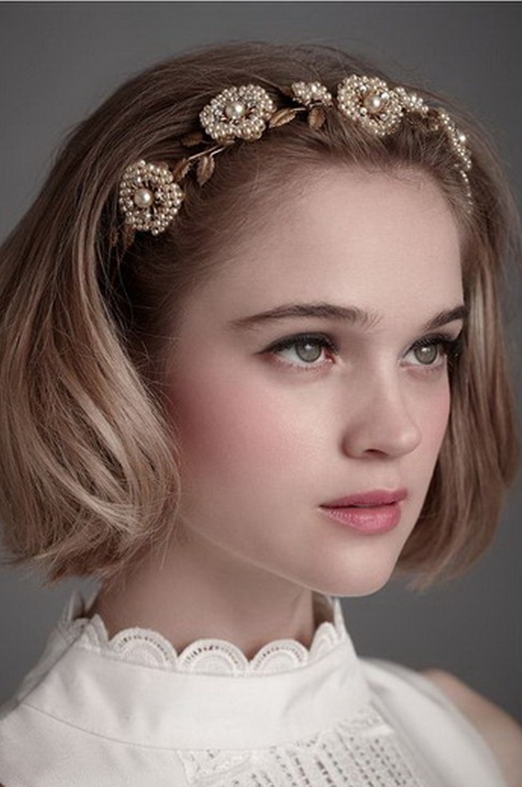 Coiffage du soir pour cheveux courts