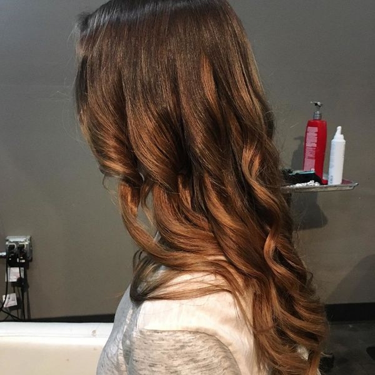 Coloration pour photo cheveux noirs courts