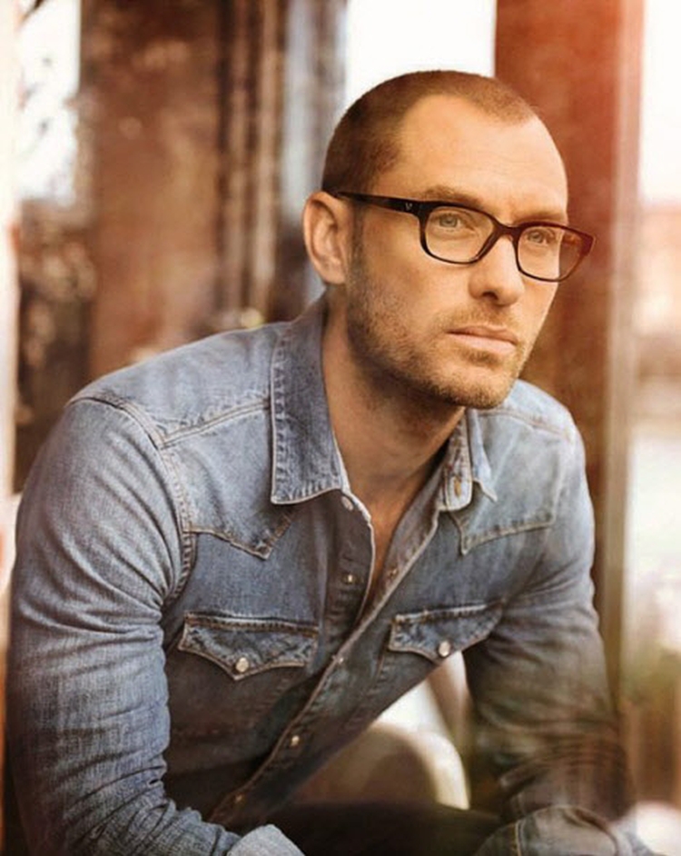Coiffures pour hommes aux cheveux courts