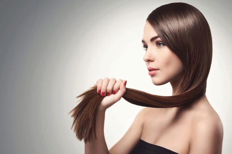 Botox et kératine pour les cheveux, quelle est la différence