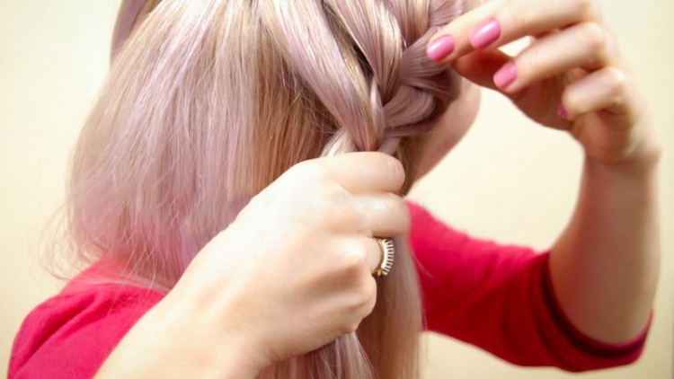 Comment tresser deux tresses latérales de vous-même