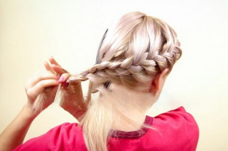 Comment tresser deux tresses latérales de vous-même