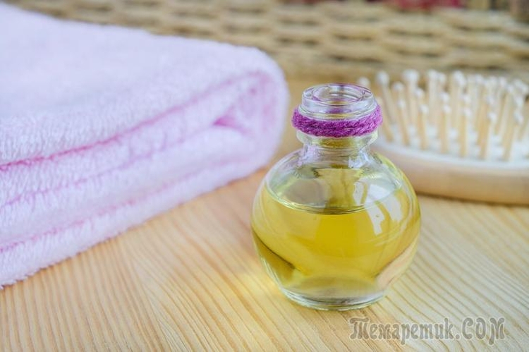 Application d'huile d'olive pour les cheveux