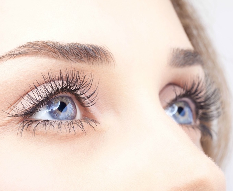 Comment restaurer les cils après le mascara