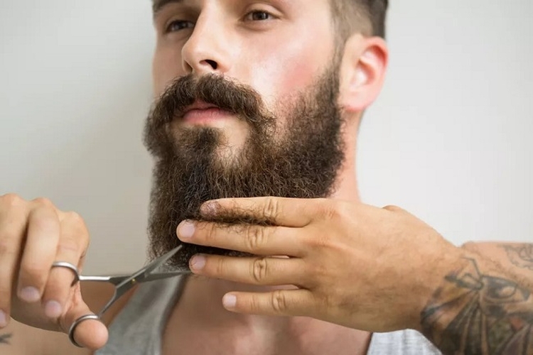 Coupe de cheveux barbe à la maison