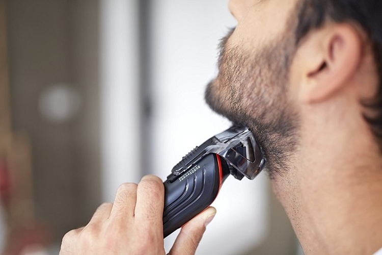 Coupe de cheveux barbe à la maison