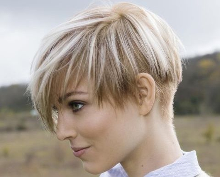 Coupe de cheveux garçon pour fille