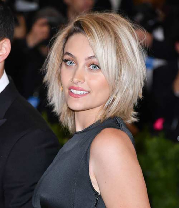 Coupe de cheveux shaggy pour cheveux mi-longs
