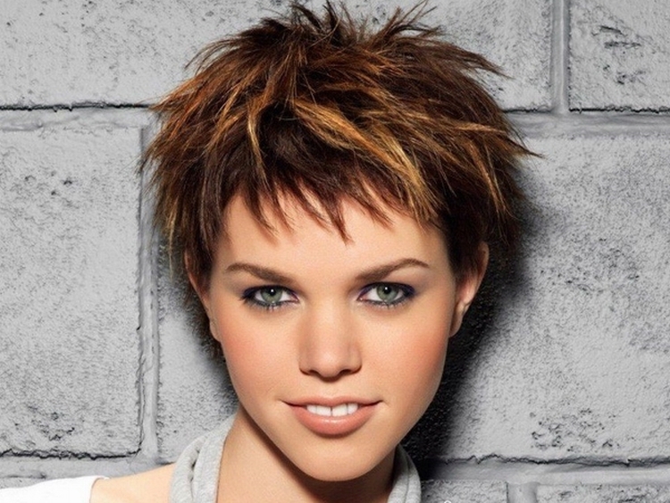 Coupe de cheveux garçon pour fille
