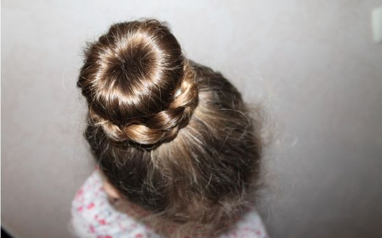 Coiffures pour l'école pour les filles de 14 ans