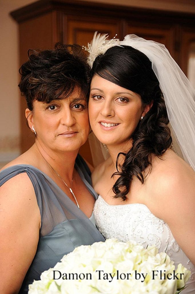 Coiffures pour la mère du marié pour le mariage