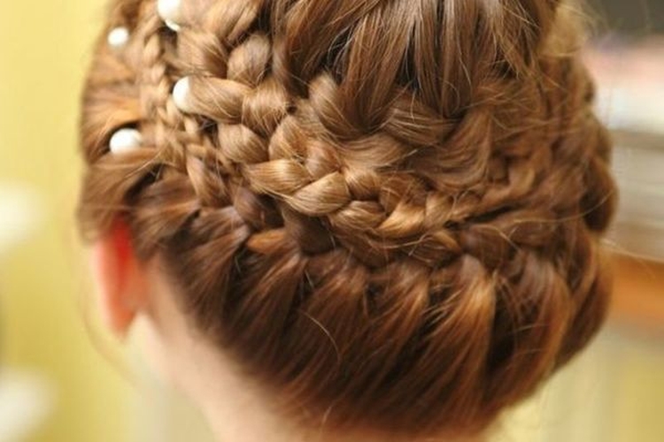 Coiffures pour l'école pour les filles de 14 ans