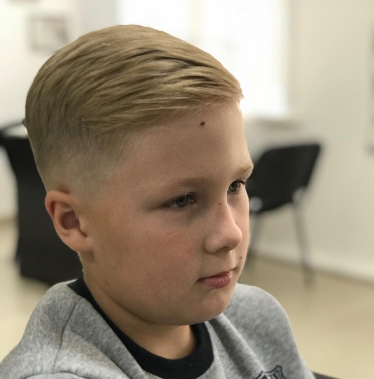 Coiffures pour garçons de 10 ans à la mode