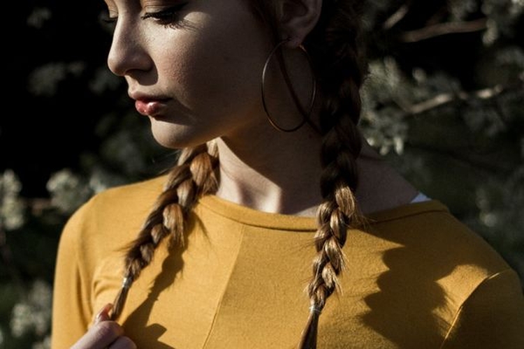 Coiffures pour l'école pour les filles de 14 ans