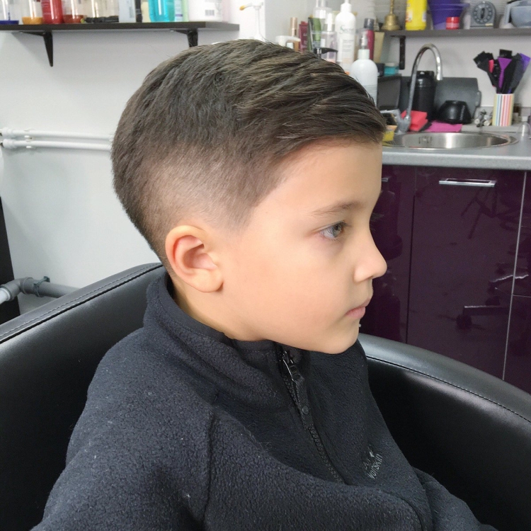 Coiffures pour garçons de 10 ans à la mode