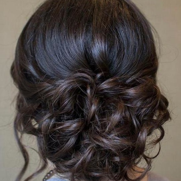 Coiffures pour la mère du marié pour le mariage