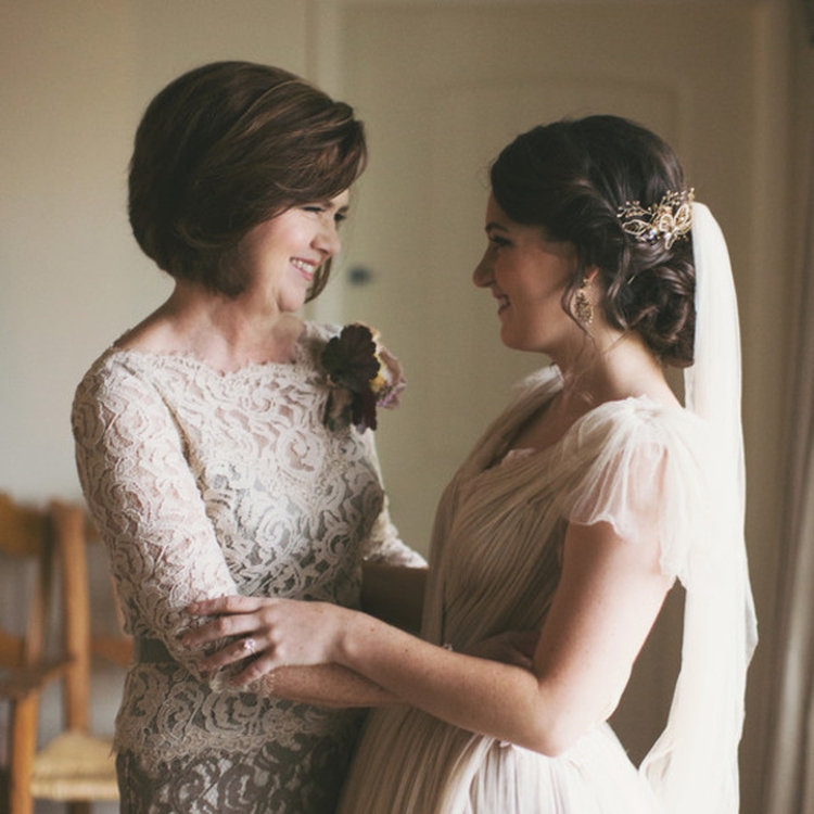 Coiffures pour la mère du marié pour le mariage