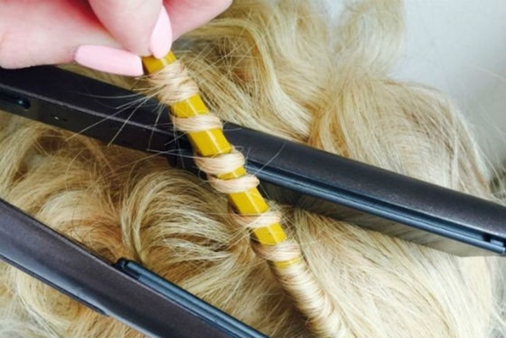 Comment boucler ses cheveux au fer plat