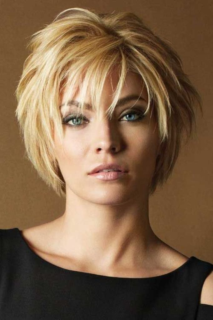 Coupe de cheveux courte pour cheveux courts