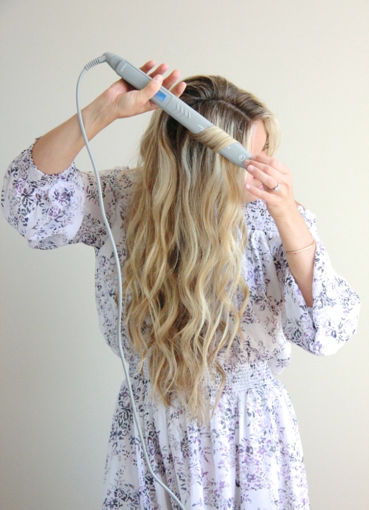 Comment boucler ses cheveux au fer plat