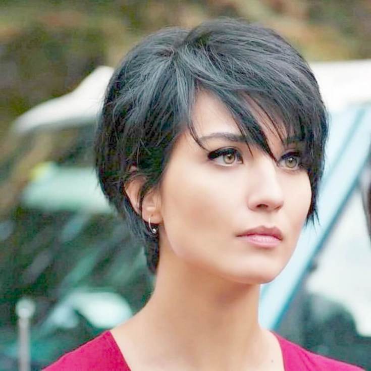 Coupe de cheveux courte pour cheveux courts