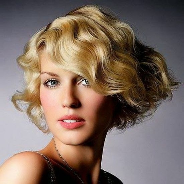 Coupe de cheveux courte pour cheveux courts