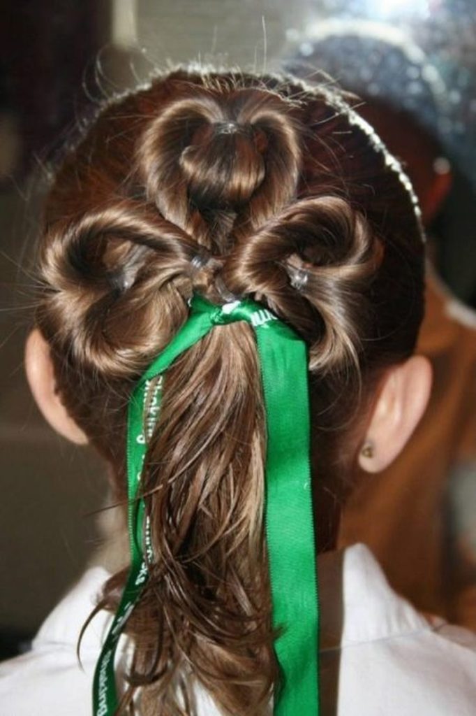 Coiffures pour enfants pour cheveux courts pour tous les jours à l'école et à la maternelle
