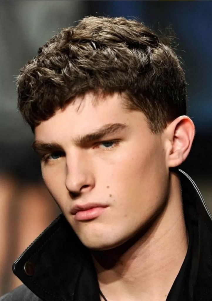 Coupe de cheveux sports canadiens hommes