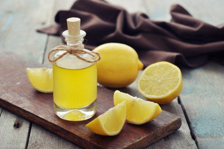 L'huile de citron pour les cheveux