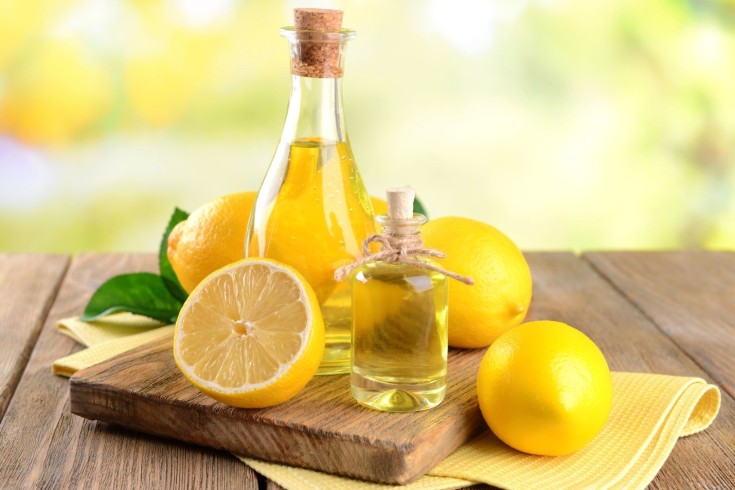 L'huile de citron pour les cheveux