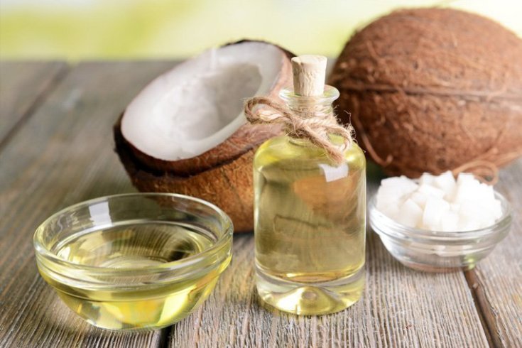 L'huile de coco pour les cheveux