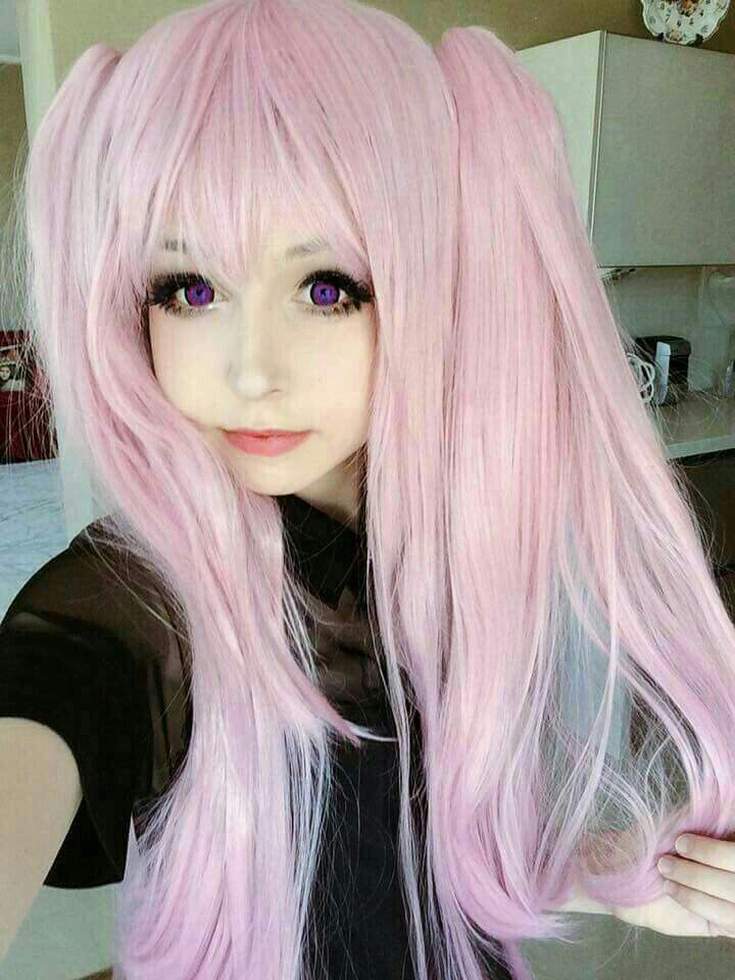 Coiffures d'anime pour femmes - comment faire des options légères et belles