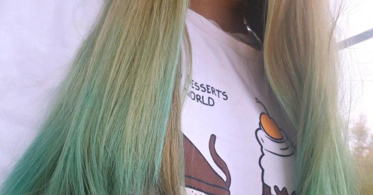 Comment enlever les cheveux verts des cheveux après la teinture
